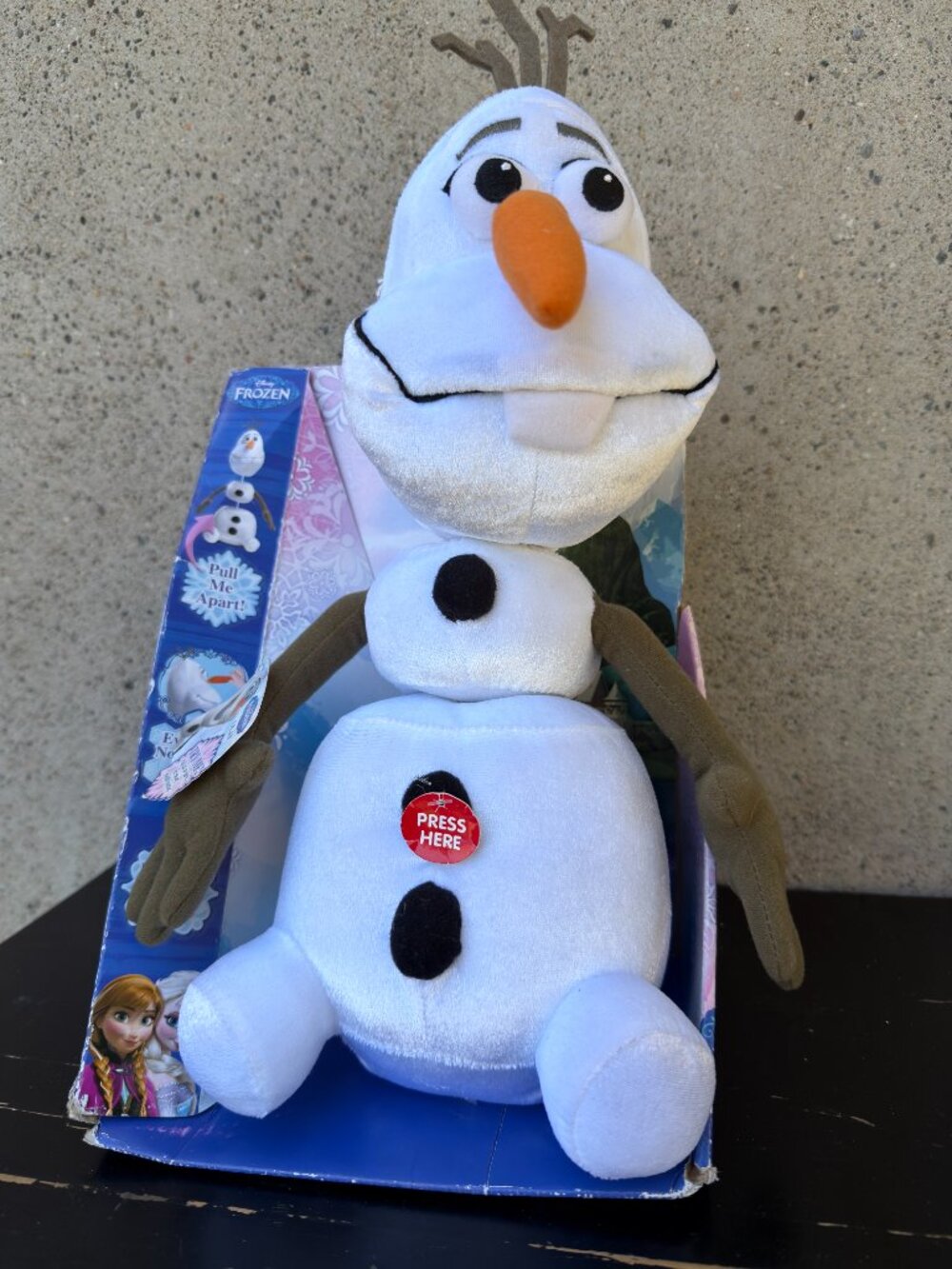 NWT Disney Frozen Pull Apart & Talking Olaf plushie